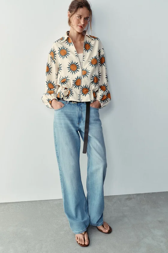 КУРТКА-БОМБЕР С ПРИНТОМ