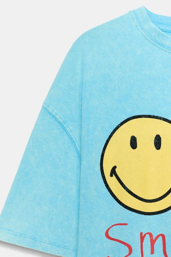 ФУТБОЛКА С ЭФФЕКТОМ ПОТЕРТОСТИ SMILEY®