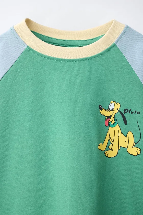 ФУТБОЛКА С РУКАВАМИ РЕГЛАН И ПРИНТОМ PLUTO ©DISNEY