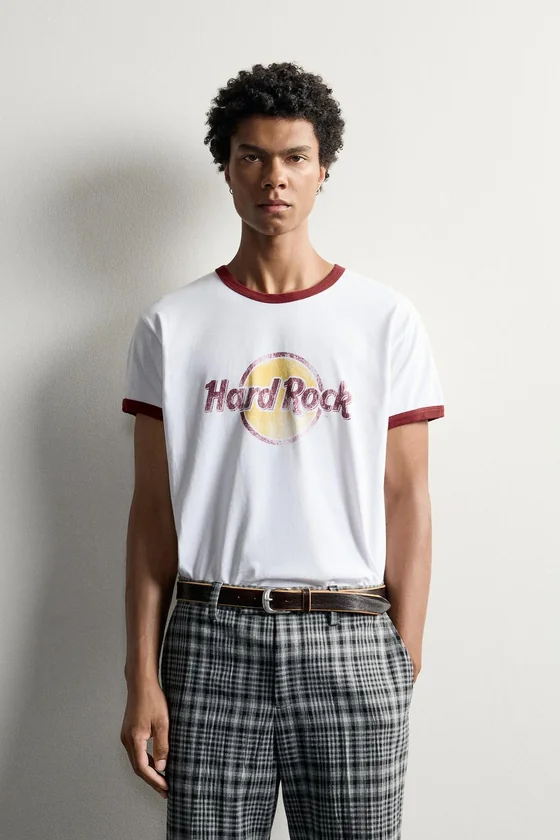 ФУТБОЛКА С КОНТРАСТНЫМ ПРИНТОМ HARD ROCK INTERNATIONAL©
