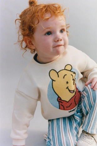 Толстовка с вышивкой Winnie The Pooh © Disney- Заказать в России