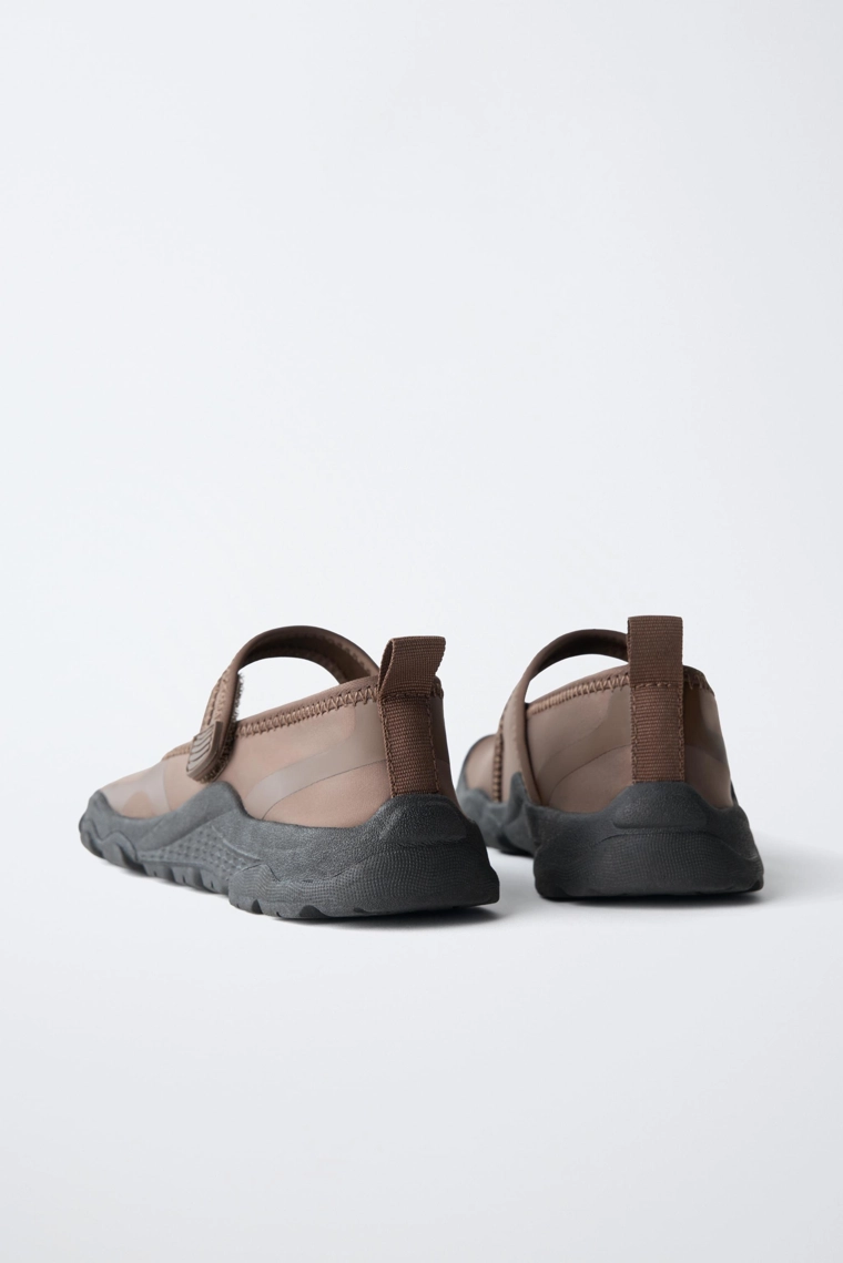 Спортивные балетки в стиле barefoot