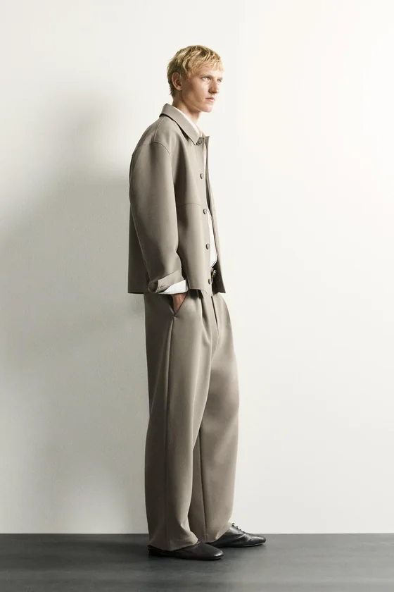 БРЮКИ RELAXED FIT СО СКЛАДКАМИ