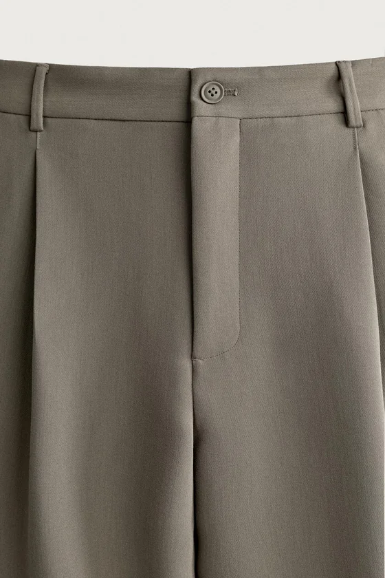 БРЮКИ RELAXED FIT СО СКЛАДКАМИ