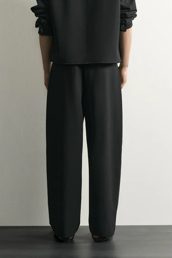 БРЮКИ RELAXED FIT СО СКЛАДКАМИ