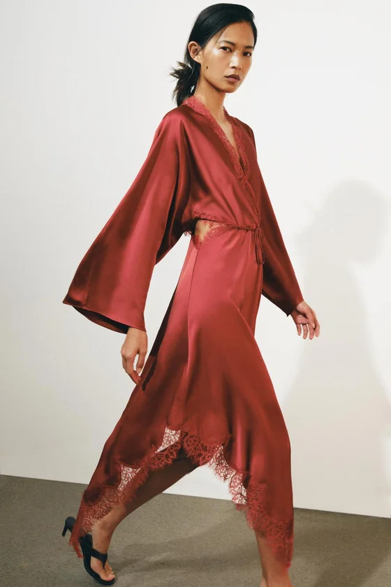 АТЛАСНОЕ ПЛАТЬЕ С КРУЖЕВОМ — ZW COLLECTION