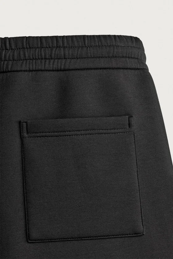 ДЖОГГЕРЫ RELAXED FIT ИЗ ВЫСОКОТЕХНОЛОГИЧНОЙ ТКАНИ