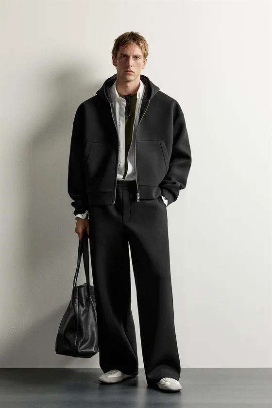 ДЖОГГЕРЫ RELAXED FIT ИЗ ВЫСОКОТЕХНОЛОГИЧНОЙ ТКАНИ