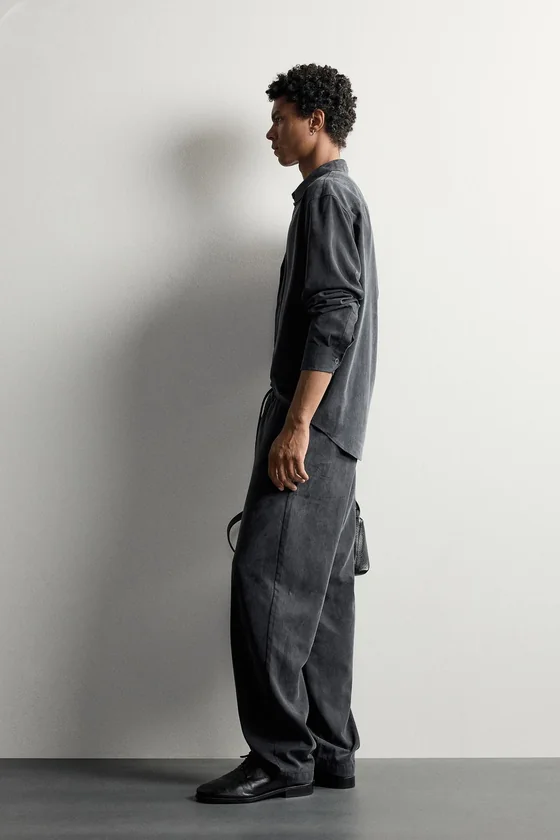 РУБАШКА RELAXED FIT ИЗ СТРУЯЩЕЙСЯ ТКАНИ