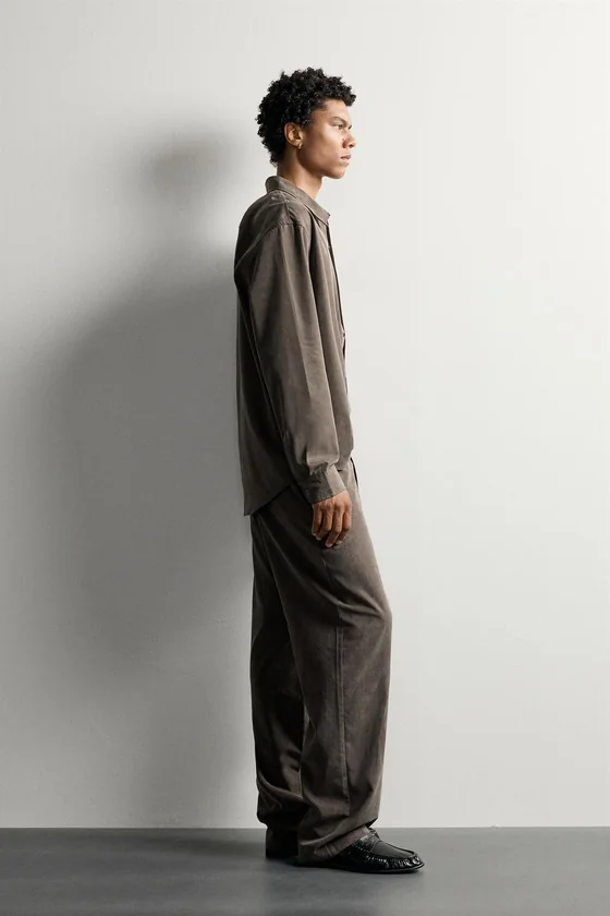 РУБАШКА RELAXED FIT ИЗ СТРУЯЩЕЙСЯ ТКАНИ