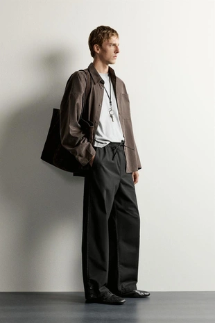 Брюки Relaxed Fit с пуговицами- Заказать в России