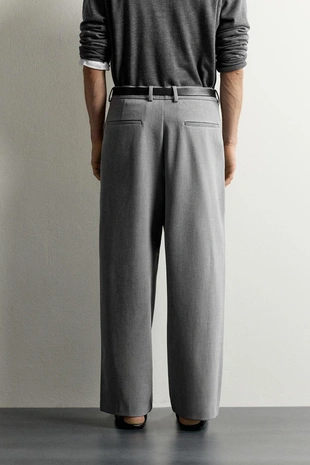 Брюки Relaxed Fit со складками- Заказать в России