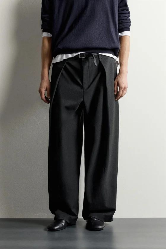 БРЮКИ RELAXED FIT СО СКЛАДКАМИ