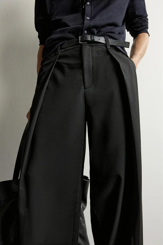 БРЮКИ RELAXED FIT СО СКЛАДКАМИ