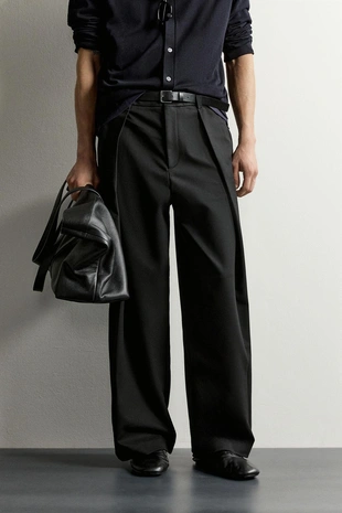 Брюки Relaxed Fit со складками