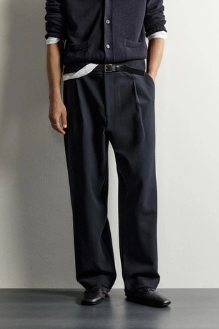 Брюки Relaxed Fit со складками- Заказать в России