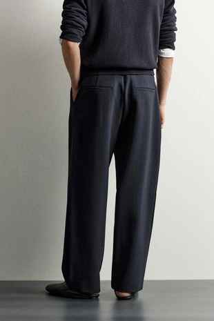 Брюки Relaxed Fit со складками- Заказать в России