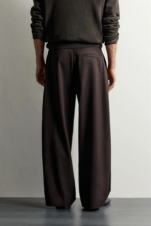 Брюки Relaxed Fit со складками