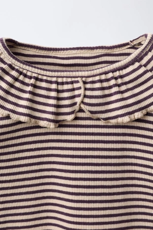 Топ в рубчик с отложным воротником