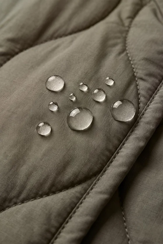 СТЕГАНАЯ КУРТКА WATER-REPELLENT С КАПЮШОНОМ