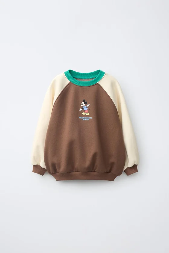 ТОЛСТОВКА В СТИЛЕ COLOR BLOCK С ПРИНТОМ MICKEY MOUSE © DISNEY