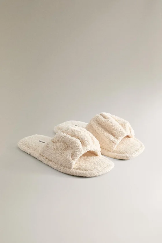 Плиссированные домашние тапочки из махровой ткани