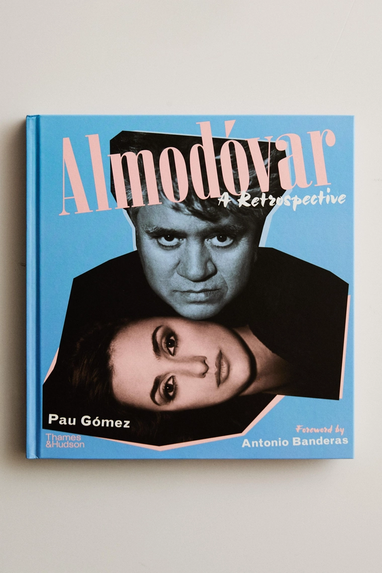Альмодовар: ретроспективная книга (на английском)
