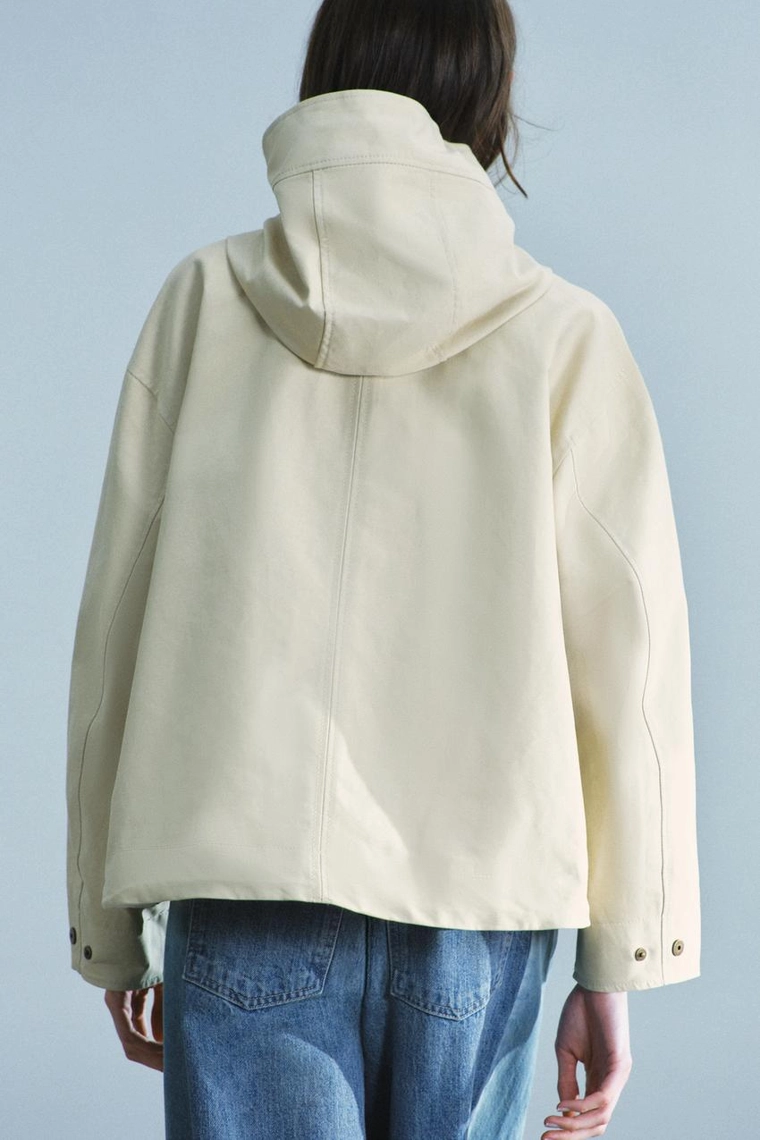 Парка с капюшоном и карманами из коллекции zara woman