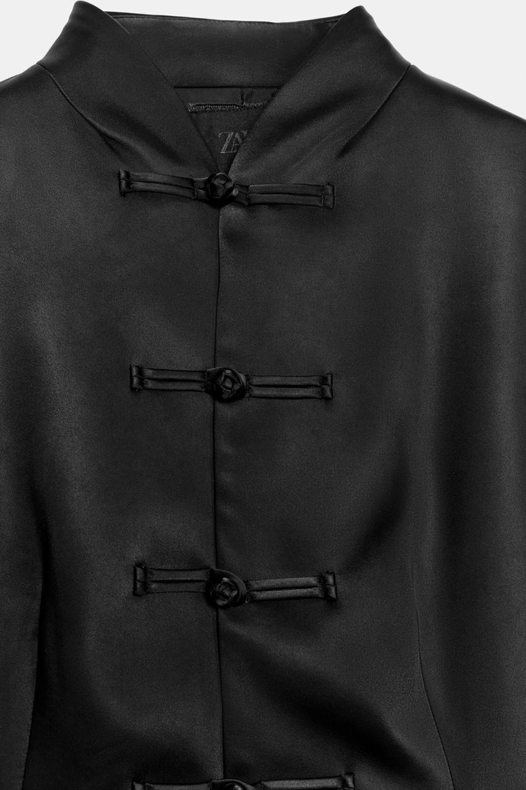 Сатиновый жакет с застёжкой-фрог