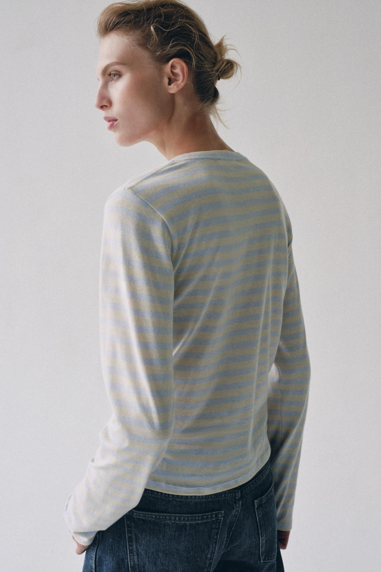 Футболка с карманом