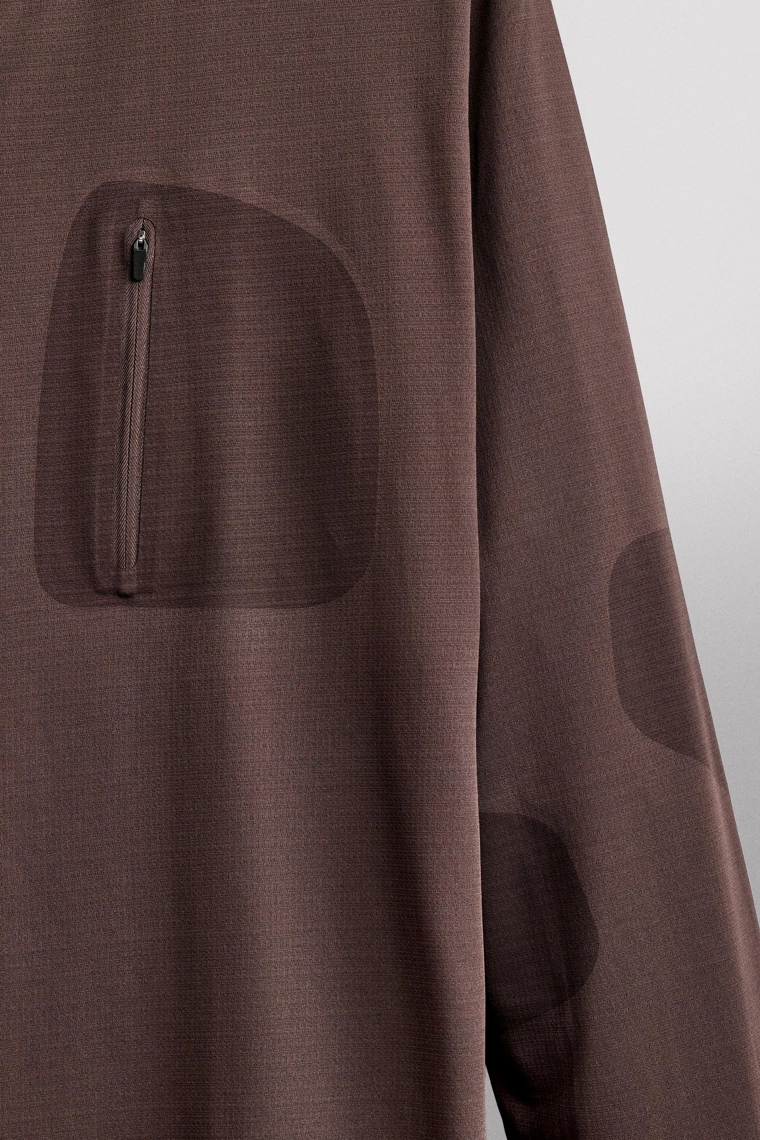 Техническая футболка с длинным рукавом и карманом