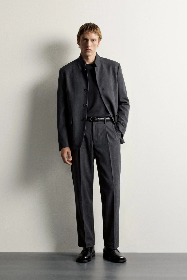 Брюки regular fit с защипами