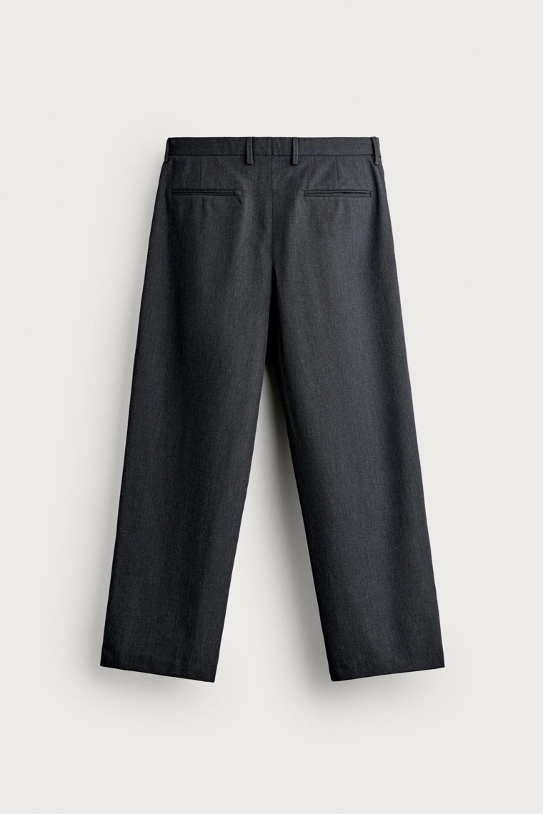 Брюки regular fit с защипами