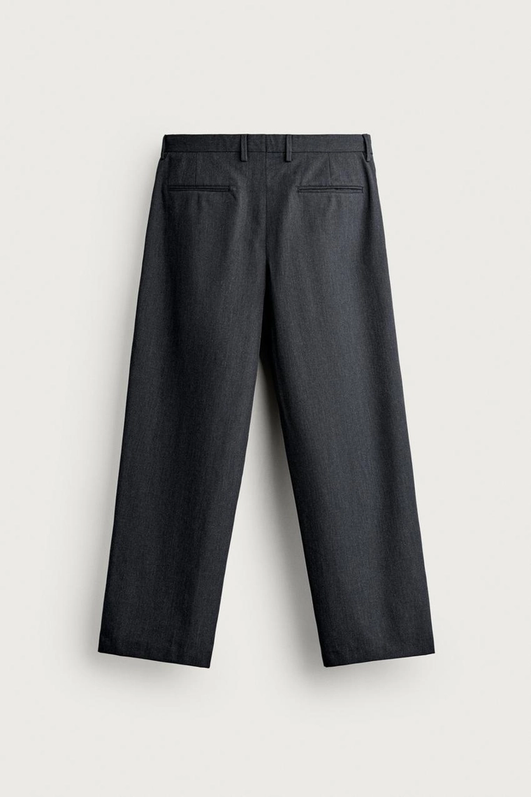Брюки regular fit с защипами