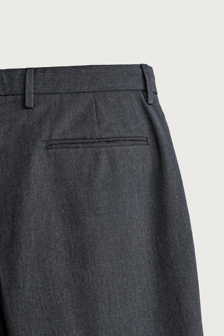 Брюки regular fit с защипами