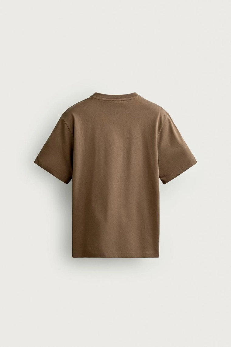 Футболка regular fit с вышитым слоганом