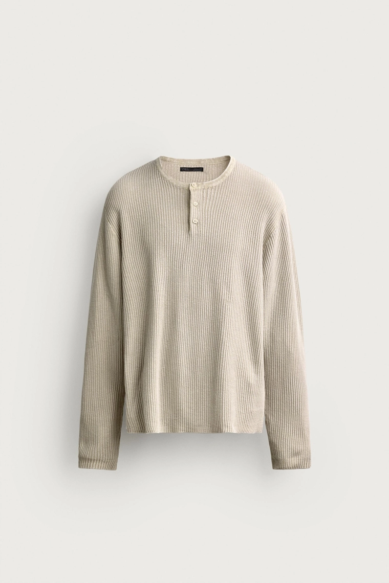 Вязаная футболка henley