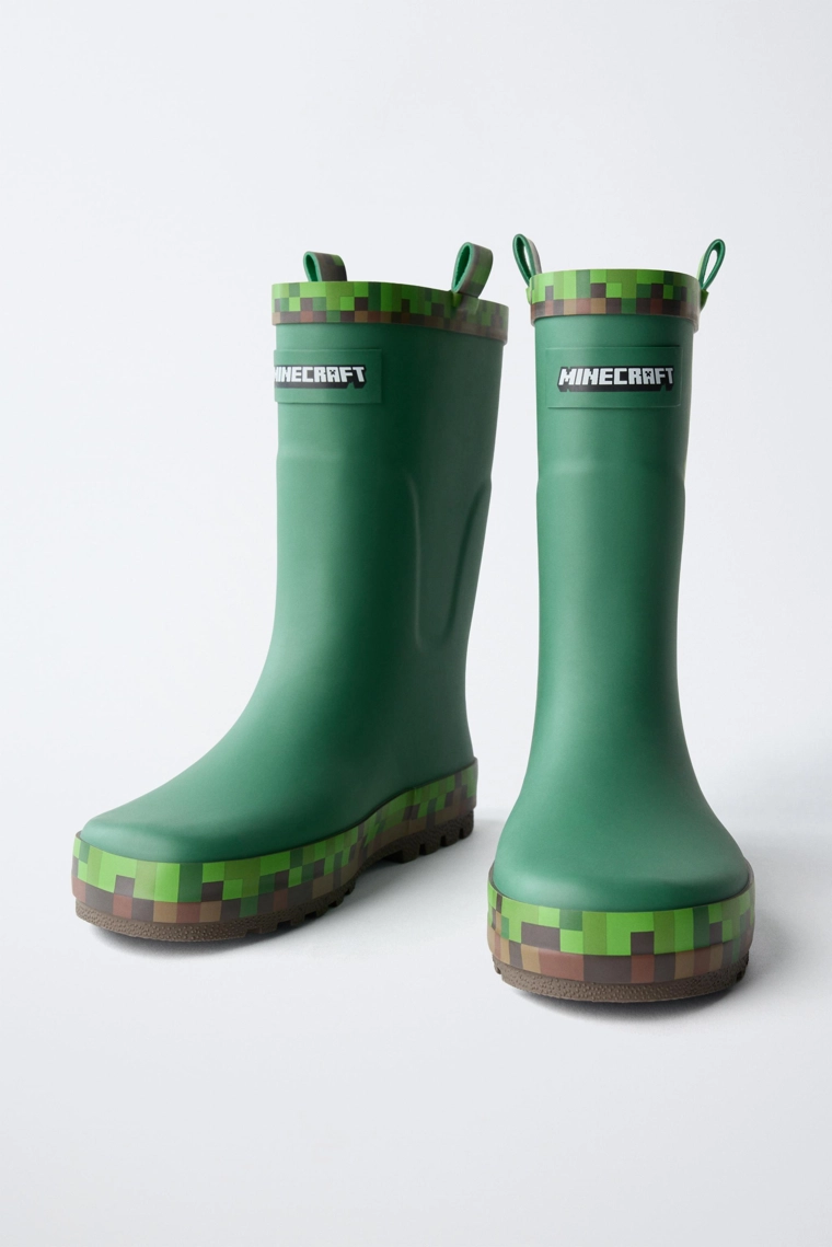 Резиновые сапоги minecraft © mojang ab. ™
