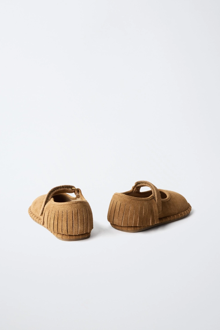 Кожаные балетки barefoot с бахромой