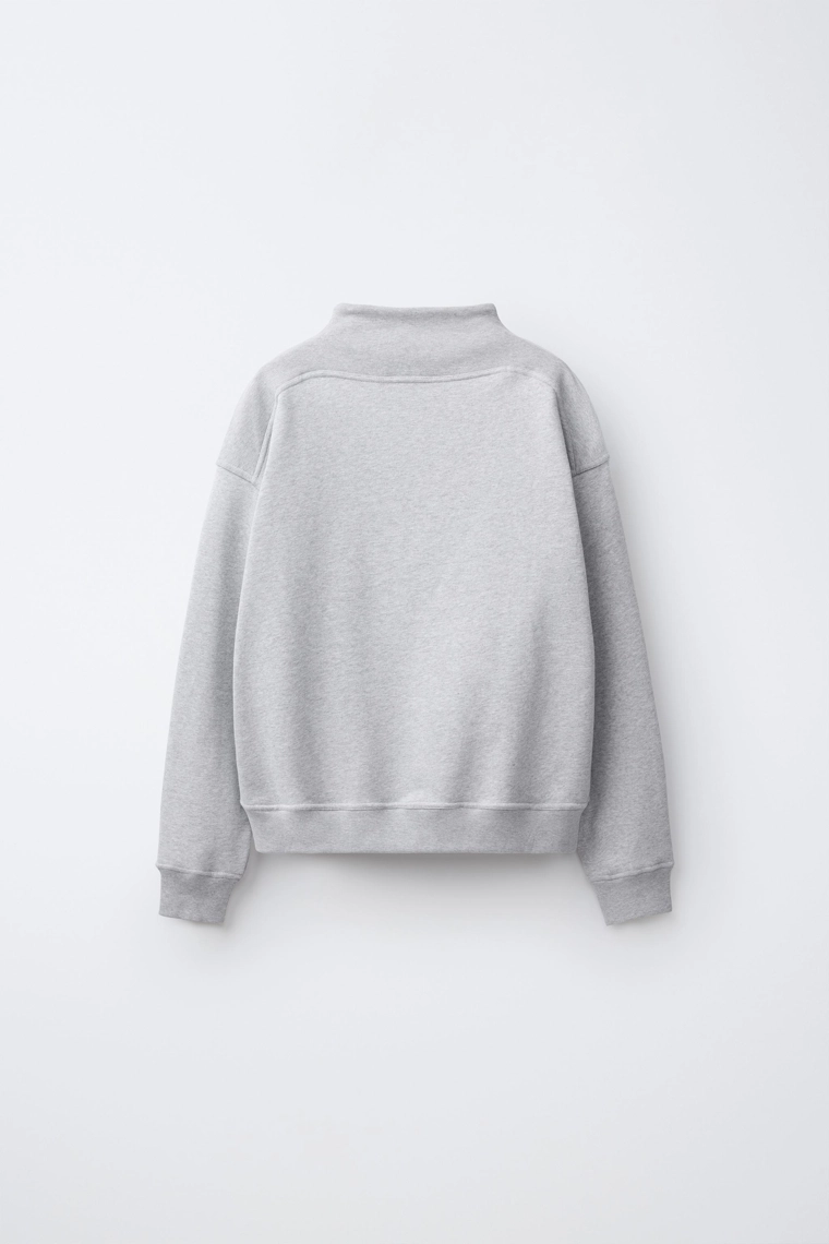 Свитшот 0fr. paris x zara с вышивкой