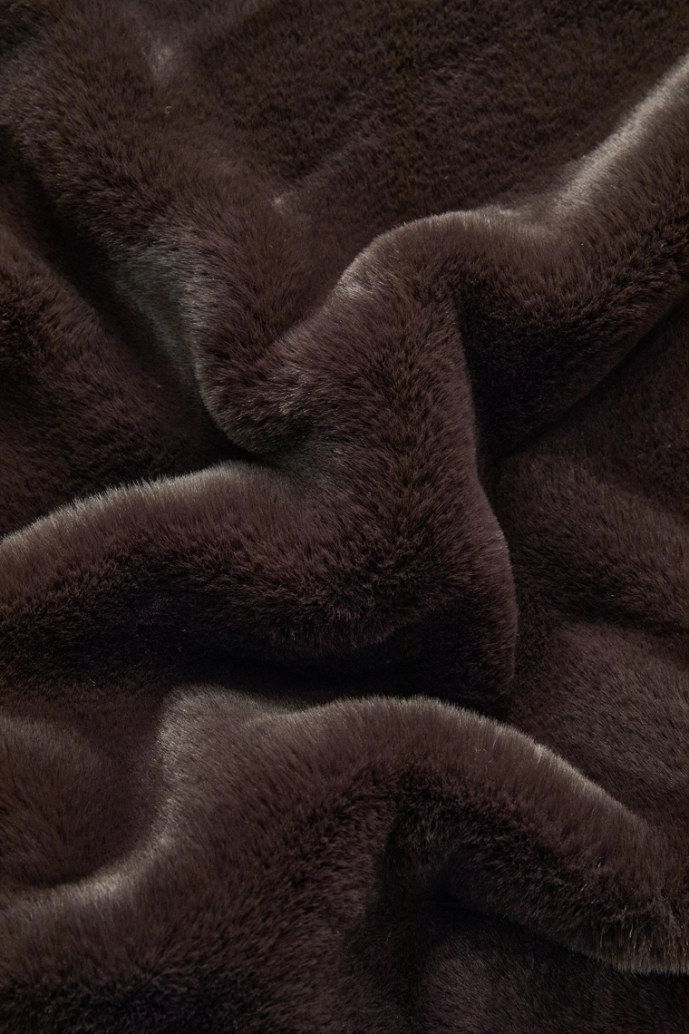 Плед из искусственного меха