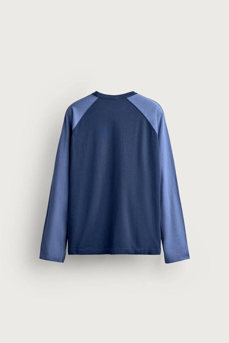 Футболка с длинными рукавами в стиле colour block