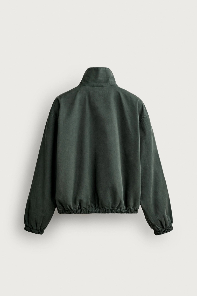 Свободная куртка с вышивкой