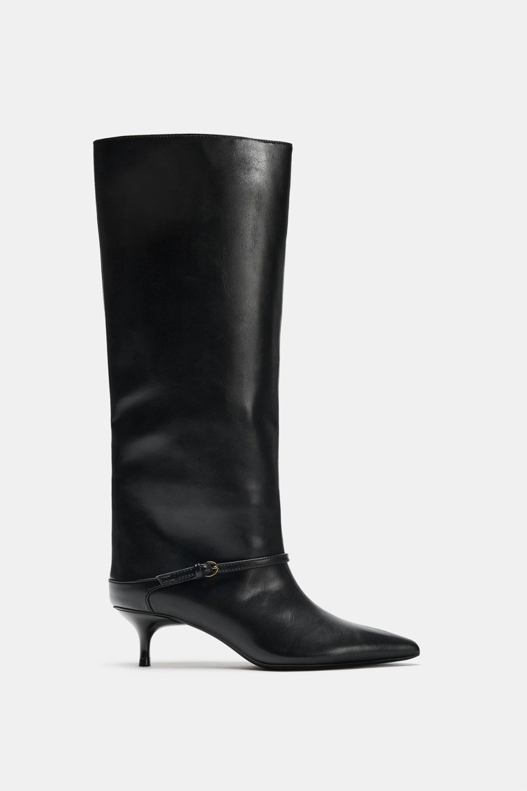 Высокие ботильоны с ремнём и каблуком kitten heel