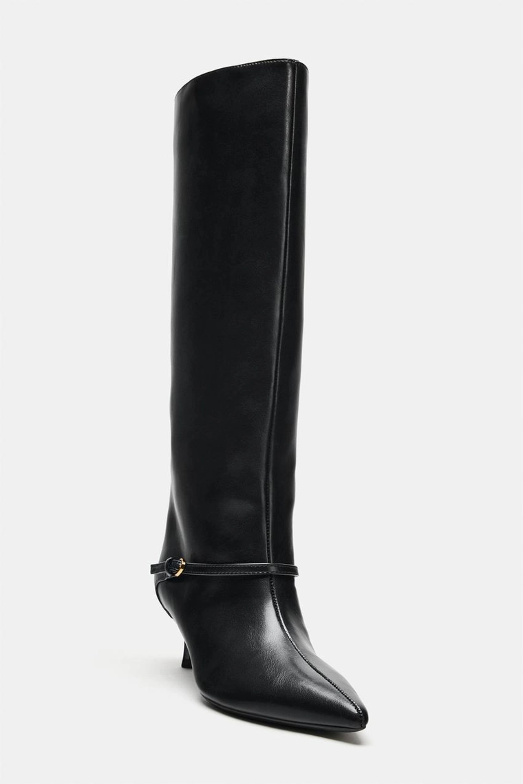 Высокие ботильоны с ремнём и каблуком kitten heel