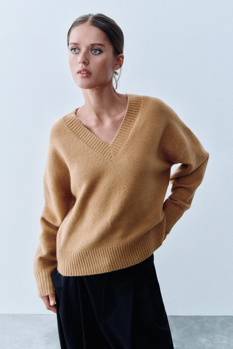 Мягкий вязаный свитер zara
