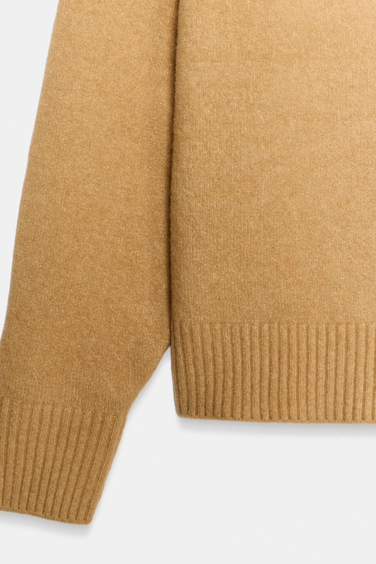 Мягкий вязаный свитер zara