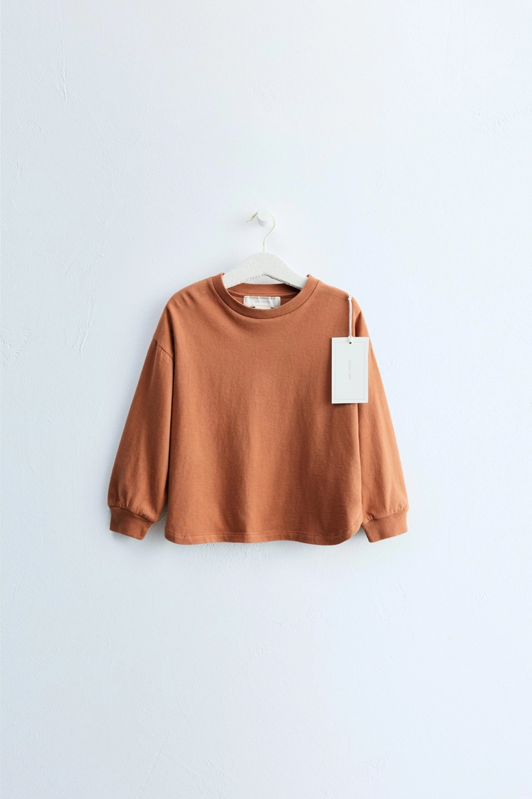 Футболка zara timeless с манжетами и прямым кроем