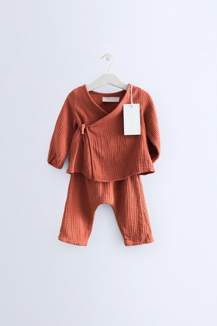 Zara timeless - текстурированный комплект с рубашкой на запах и брюками