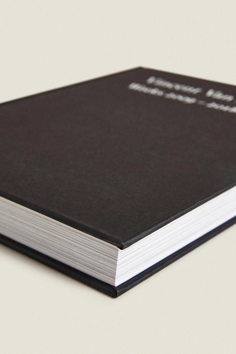 Книга vincent van duysen works 2009-2018 (на английском)